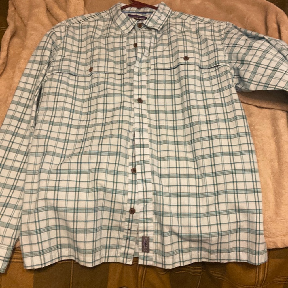 mens patagonia size medium button down